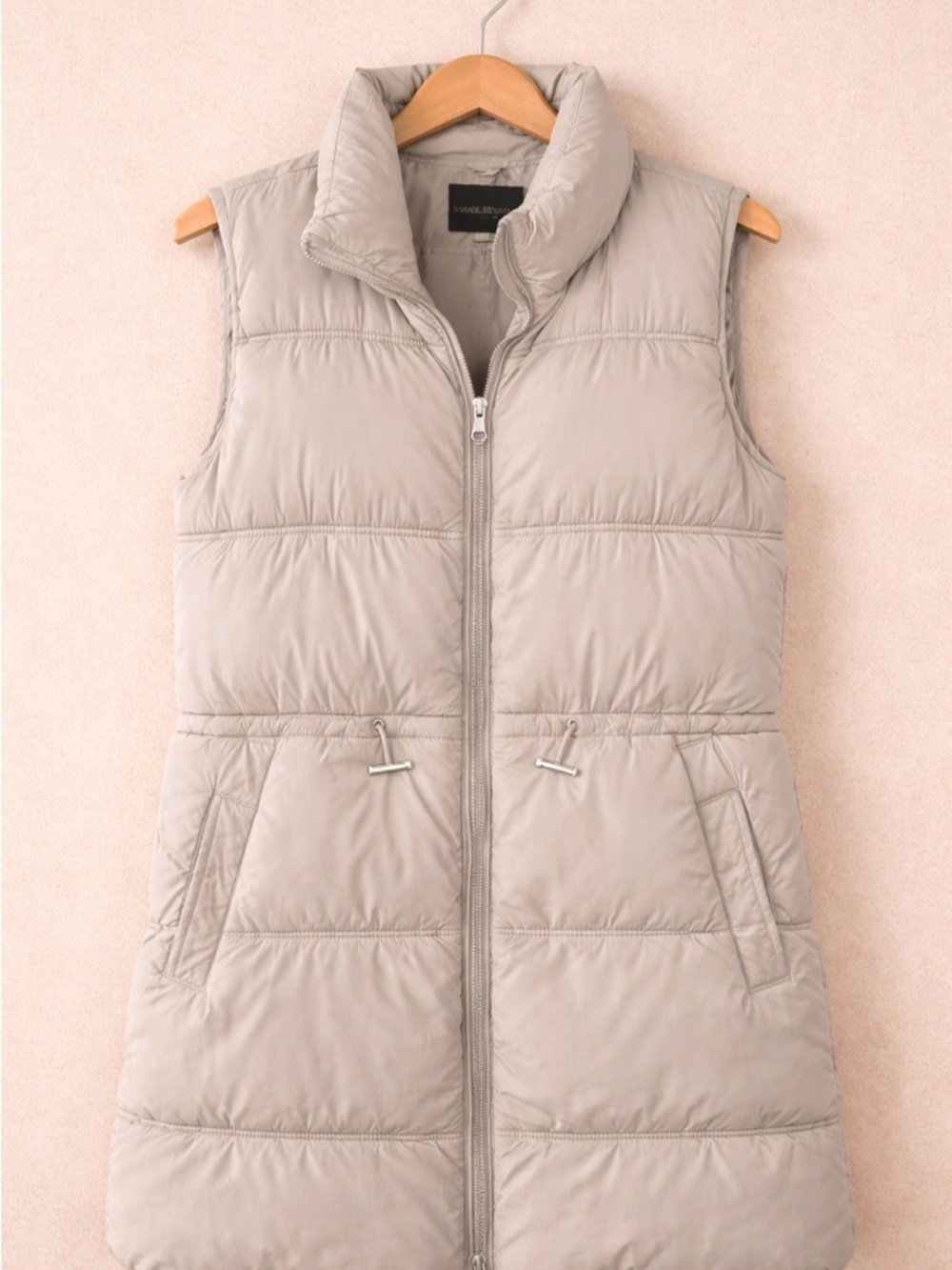 Lightweight Sleeveless Puffer Vest in Taupe